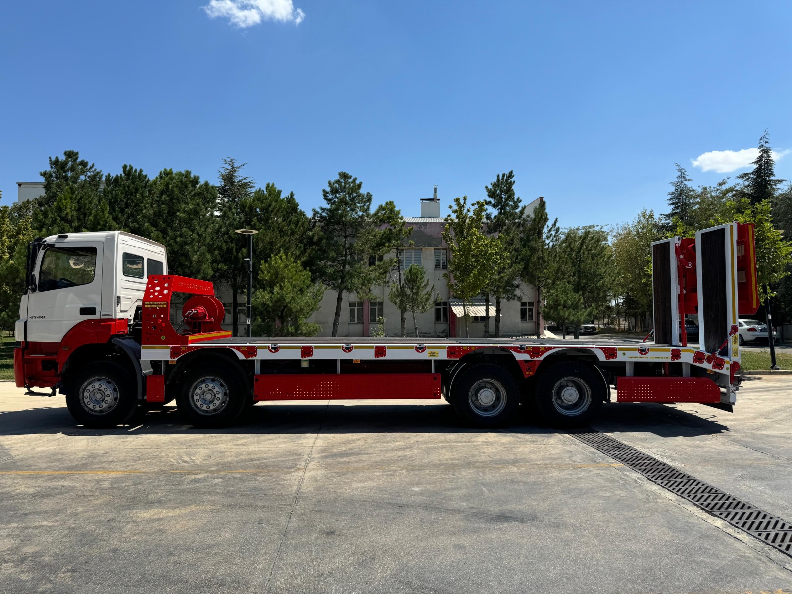 Worldwide freight services